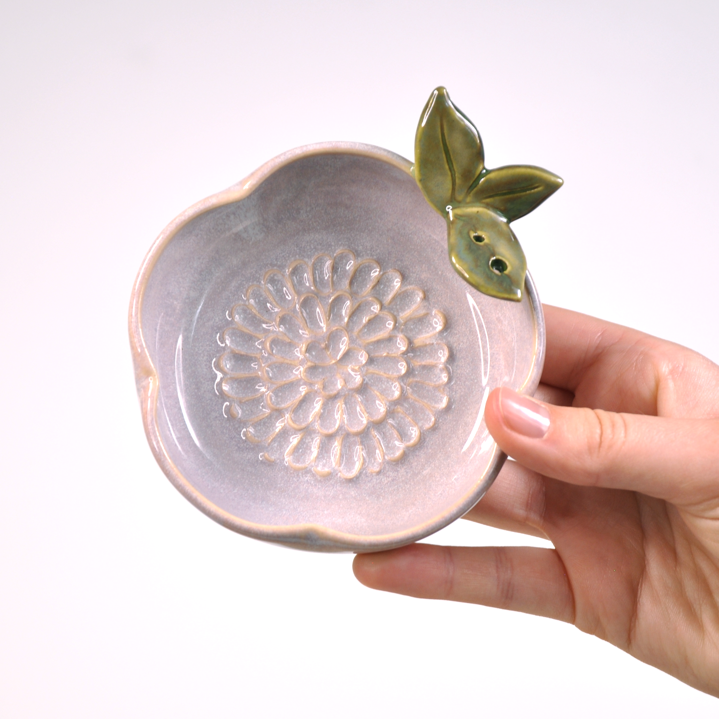 Flower Shaped Garlic Grater - with Herb Stripper - Lavender