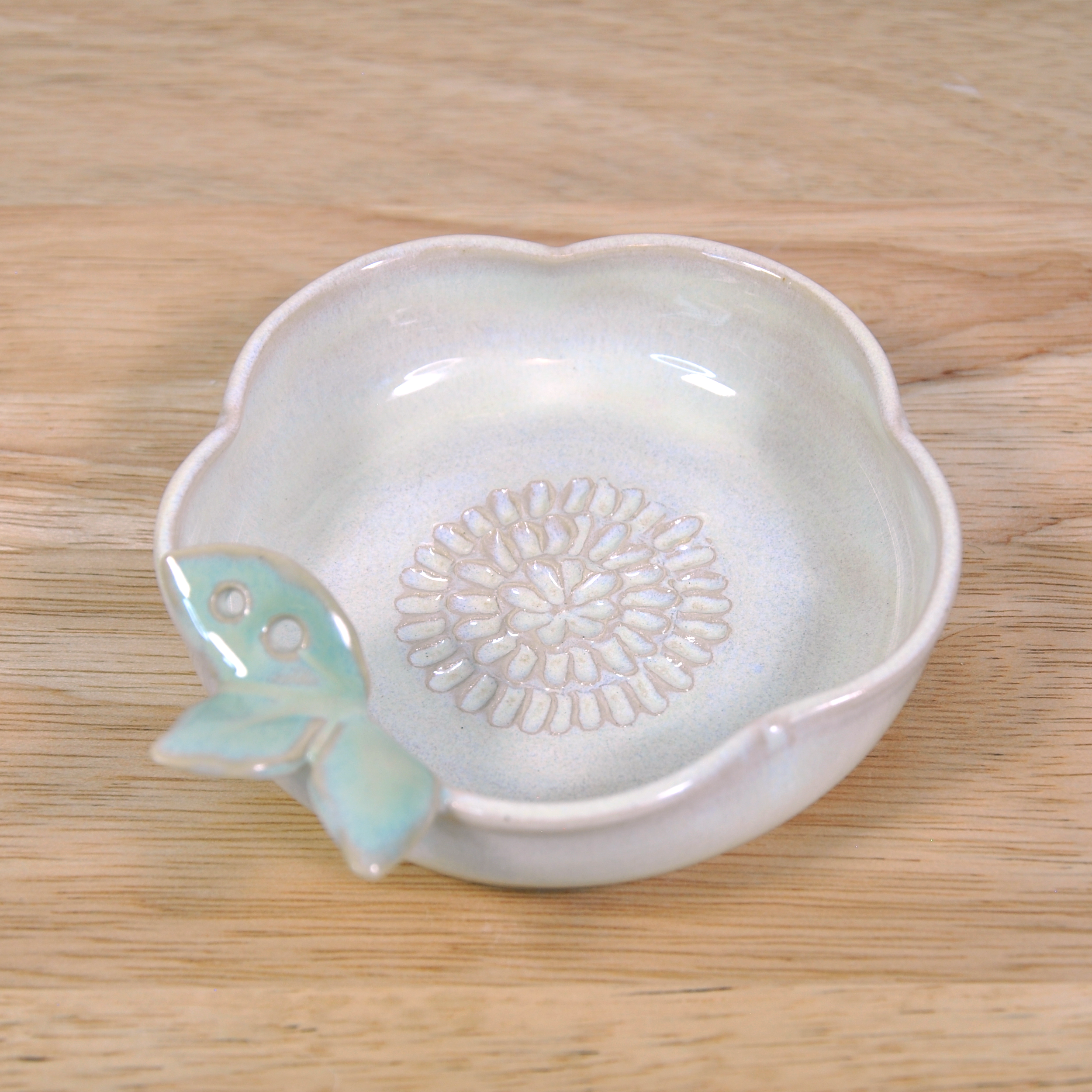Flower Shaped Garlic Grater - with Herb Stripper - Buttercup